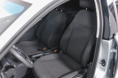 Volkswagen Jetta 1.6 AT (105 л. с.)