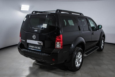 Nissan Pathfinder 2.5 dCi Turbo MT AWD 7 seats (190 л. с.)
