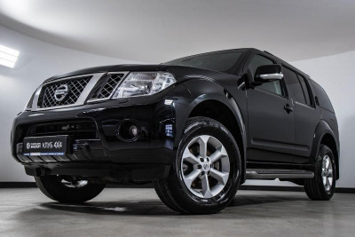 Nissan Pathfinder 2.5 dCi Turbo MT AWD 7 seats (190 л. с.)