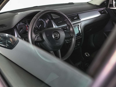 ŠKODA Rapid 1.6 MT (90 л. с.) Entry