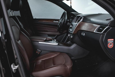Mercedes-Benz M-Класс ML 300 BlueEfficiency 7G-Tronic Plus 4Matic (249 л. с.)