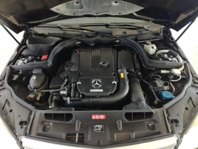 Mercedes-Benz C-Класс C 200 CGI BlueEFFICIENCY AT (184 л. с.)