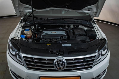 Volkswagen Passat CC 1.8 TSI DSG (152 л. с.)