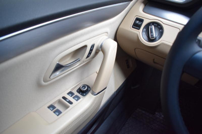 Volkswagen Passat CC 1.8 TSI DSG (152 л. с.)