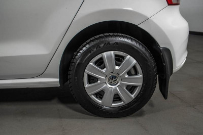 Volkswagen Polo 1.2 MT (70 л. с.)
