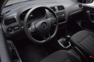 Volkswagen Polo 1.6 MPI MT (110 л. с.) Trendline