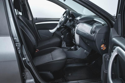 Nissan Terrano 1.6 MT (114 л. с.) Comfort