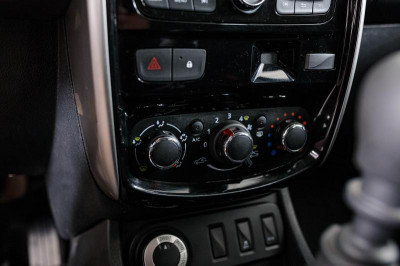 Nissan Terrano 1.6 MT (114 л. с.) Comfort