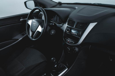 Hyundai Solaris 1.6 MT (123 л. с.)