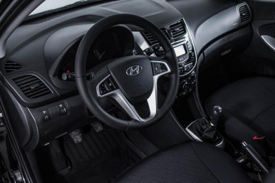 Hyundai Solaris 1.4 MT (107 л. с.)