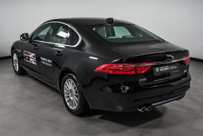 Jaguar XF 2.0 D AT (180 л. с.) Prestige