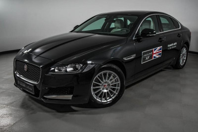Jaguar XF 2.0 D AT (180 л. с.) Prestige