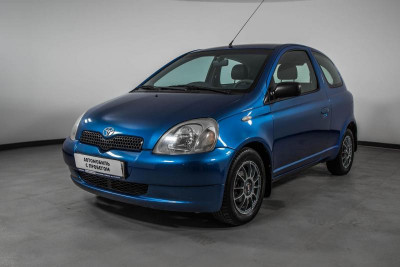 Toyota Yaris 1.0 MT (68 л. с.)