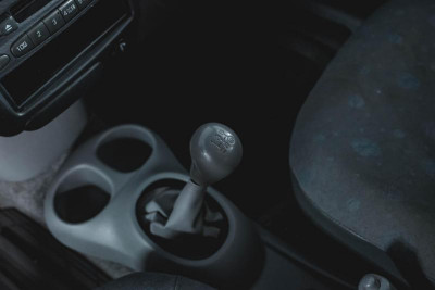 Toyota Yaris 1.0 MT (68 л. с.)