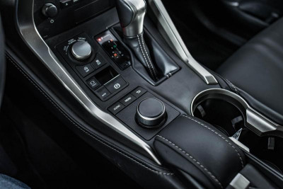 Lexus NX 200 CVT AWD (150 л. с.) Premium