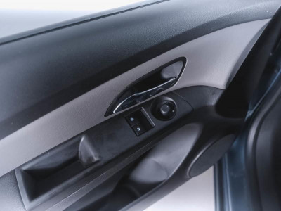 Chevrolet Cruze 1.6 MT (109 л. с.)