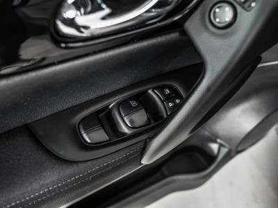 Nissan Qashqai 2.0 CVT AWD (144 л. с.)