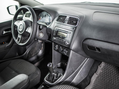 Volkswagen Polo 1.6 MT (105 л. с.)