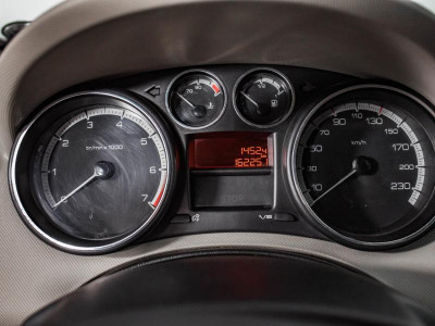 Peugeot 308 1.6 VTi AT (120 л. с.)