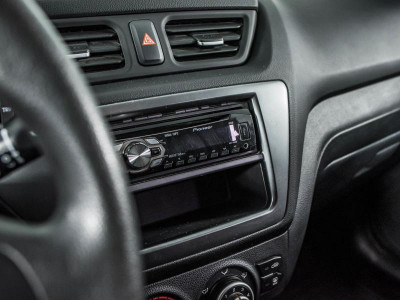 Kia Rio 1.4 AT (107 л. с.)