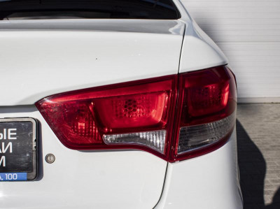 Kia Rio 1.4 MT (107 л. с.)