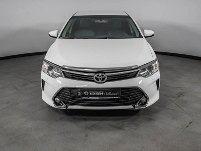 Toyota Camry 2.5 AT (181 л. с.)