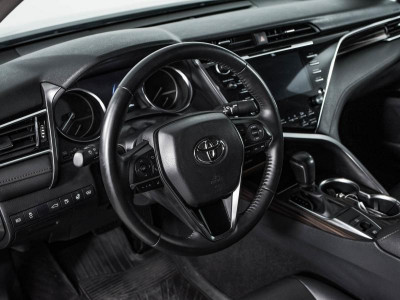 Toyota Camry 2.5 AT (181 л. с.)