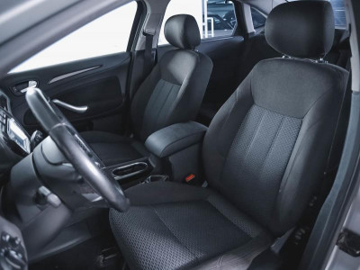 Ford Mondeo 2.3 DurashiftAT (160 л. с.)