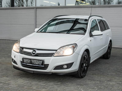 Opel Astra 1.3 CDTI ecoFLEX MT (90 л. с.)