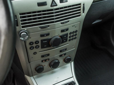 Opel Astra 1.3 CDTI ecoFLEX MT (90 л. с.)