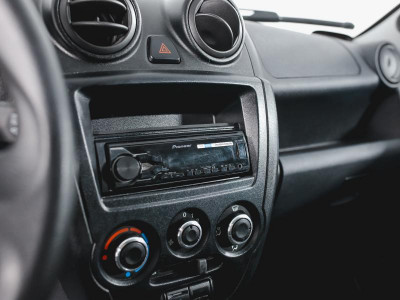 LADA Granta седан 1.6 MT 8кл (87 л. с.)