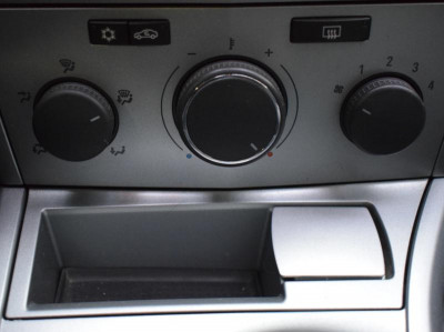 Opel Astra 1.6 MT (115 л. с.)