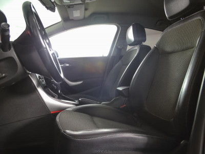 Opel Astra GTC 1.6 Turbo AT (180 л. с.)