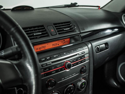 Mazda 3 1.6 AT (105 л. с.)