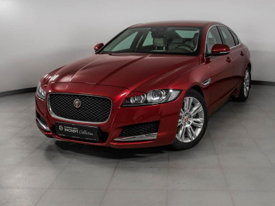 Jaguar XF 2.0 D AT AWD (180 л. с.)