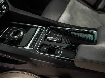 Jaguar F-Pace 3.0 AT (340 л. с.)