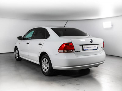 Volkswagen Polo 1.6 MT (85 л. с.)