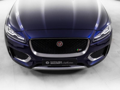 Jaguar F-Pace 3.0 D AT AWD (300 л.с.)