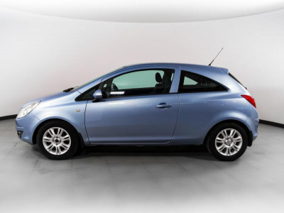 Opel Corsa 1.2 Easytronic (80 л. с.)
