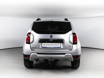 Renault Duster 2.0 AT 4x4 (143 л. с.)