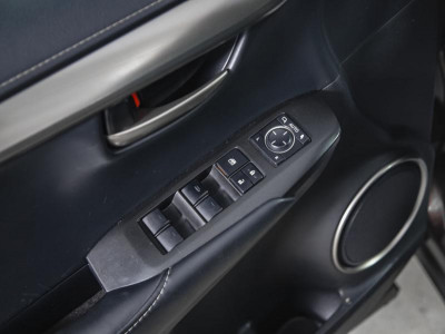 Lexus NX 200 2.0 CVT (151 л.с.) 4WD