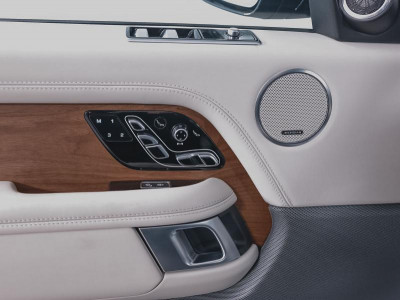 Land Rover Range Rover 3.0d AT (248 л.с.) 4WD