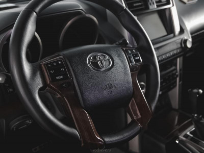 Toyota Land Cruiser Prado 3.0 D AT 4WD (173 л. с.)