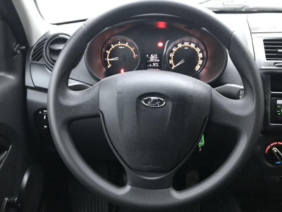 LADA Новая Granta хетчбэк 1.6 MT 8кл (87 л. с.)