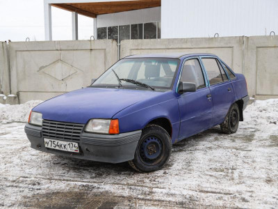 Opel Kadett 1.6 MT (75 л.с.)