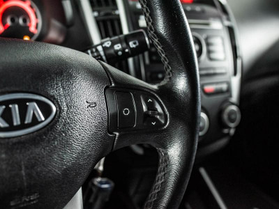 Kia Ceed 1.6 MT (122 л. с.)