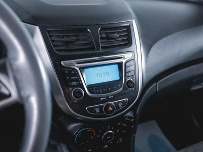 Hyundai Solaris 1.4 MT (107 л. с.)