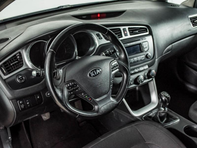 Kia Ceed 1.6 MT (129 л. с.)