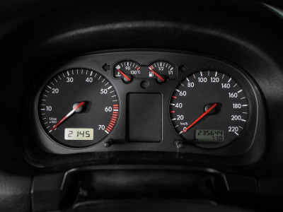 Volkswagen Golf 1.4 MT (75 л. с.)