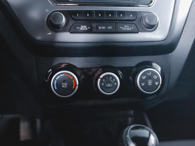 Kia Rio 1.4 AT (107 л. с.)